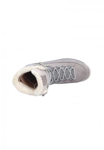 Спортивные сапоги