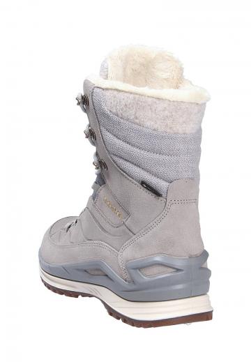 Спортивные сапоги