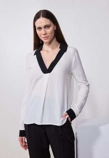 Атласная блузка