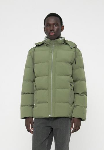 Зимняя куртка