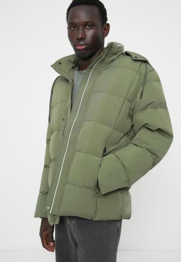 Зимняя куртка