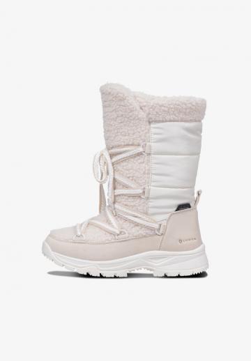 Спортивные сапоги