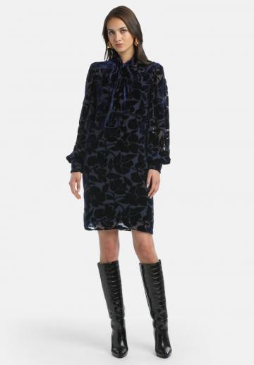 Короткое платье