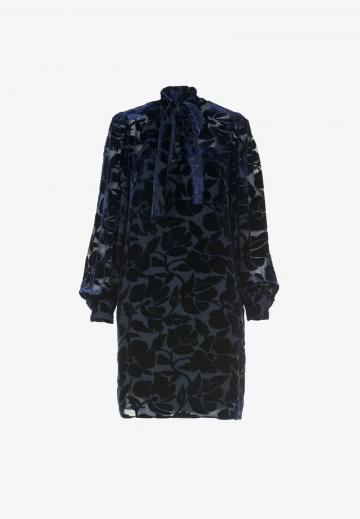 Короткое платье