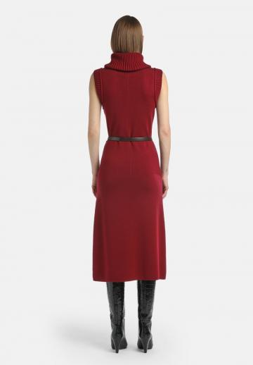 Вязаное платье