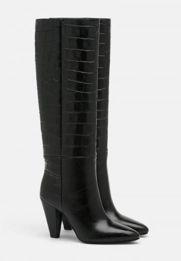 Высокие сапоги