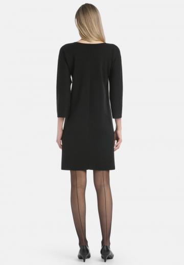 Вязаное платье