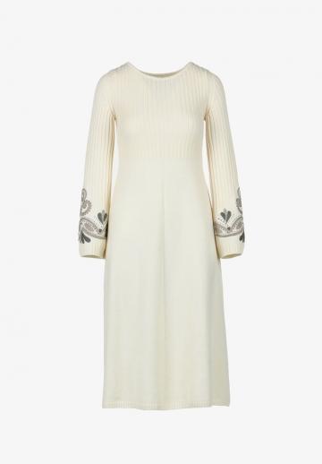 Вязаное платье