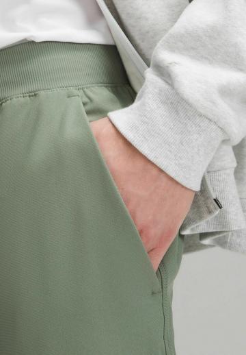 Спортивные штаны