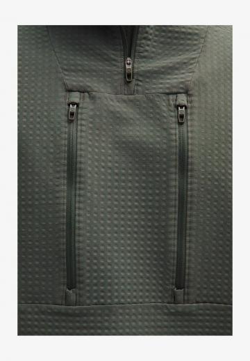 Спортивная кофта