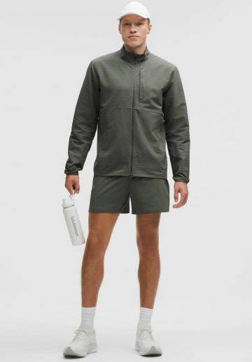 Спортивная куртка