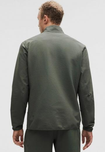 Спортивная куртка