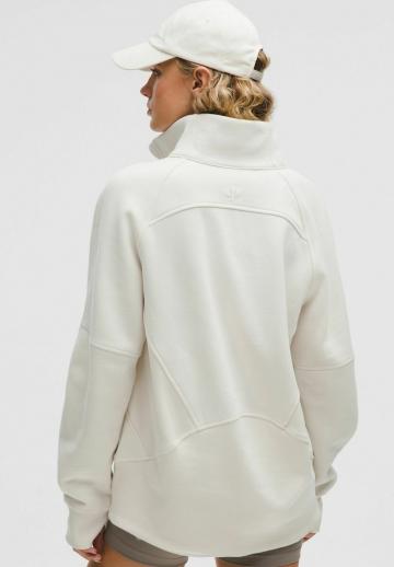 Спортивная толстовка