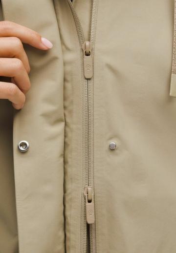 Спортивная куртка