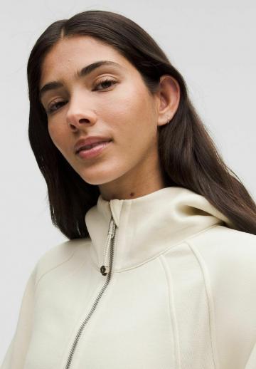 Спортивная толстовка