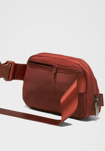 Сумка на пояс