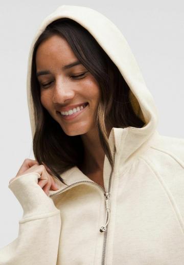 Спортивная толстовка