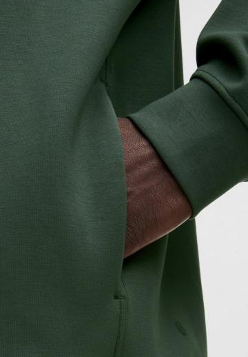 Спортивная кофта