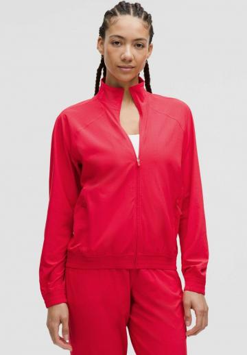 Спортивная куртка