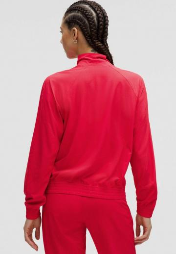 Спортивная куртка