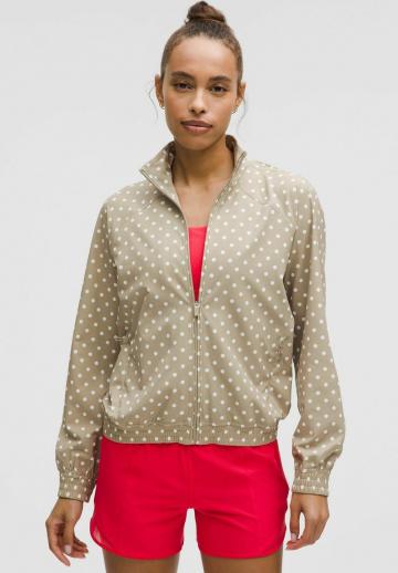 Спортивная куртка