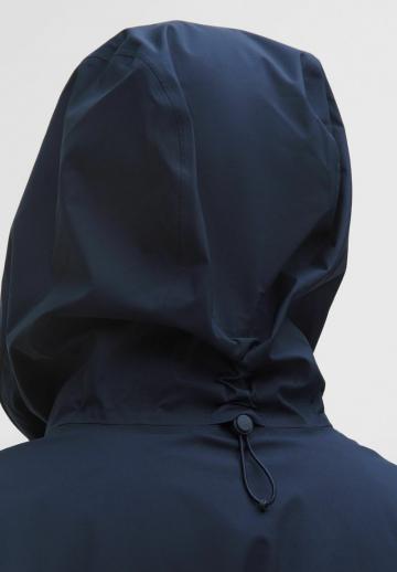 Спортивная куртка