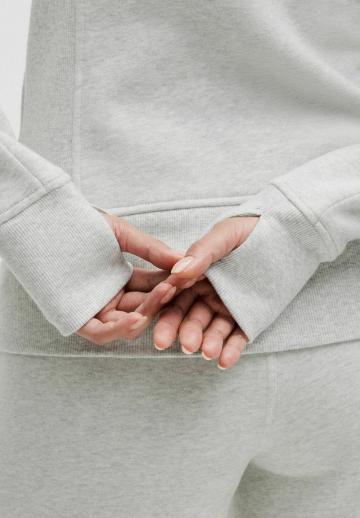 Спортивная толстовка