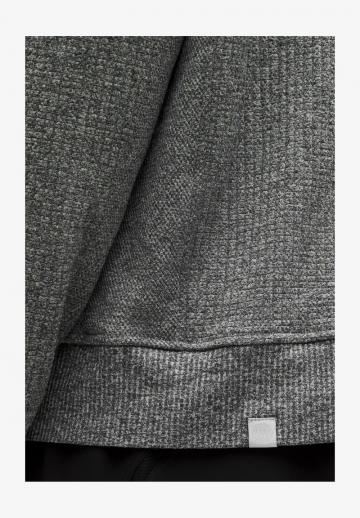 Спортивная кофта