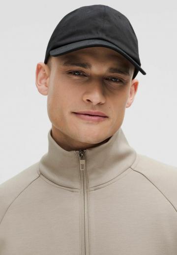 Спортивная кофта