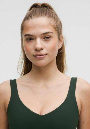 Спортивный топ