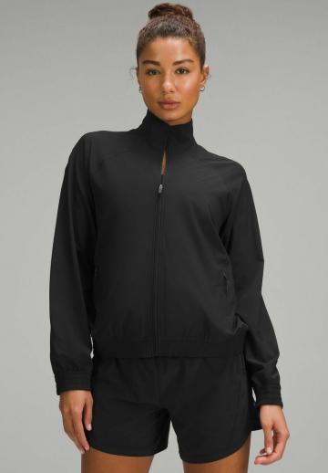 Спортивная куртка