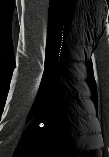 Пуховой жилет