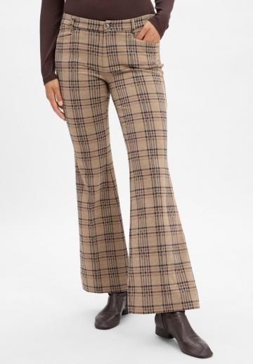 Клешеные брюки