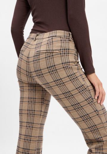 Клешеные брюки