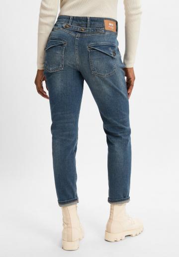 Короткие джинсы