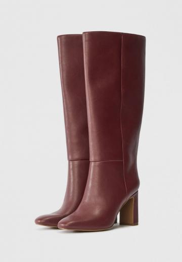 Высокие сапоги