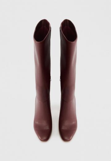 Высокие сапоги