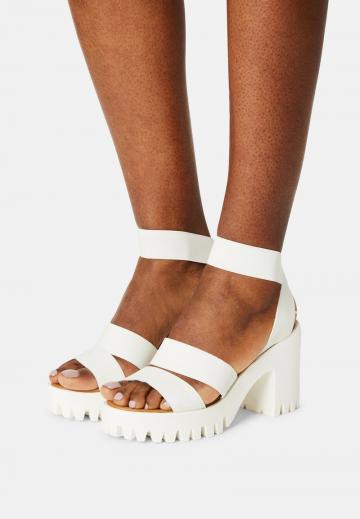 Босоножки на платформе