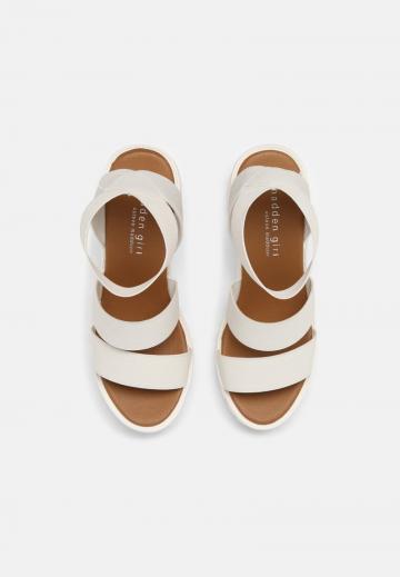 Босоножки на платформе