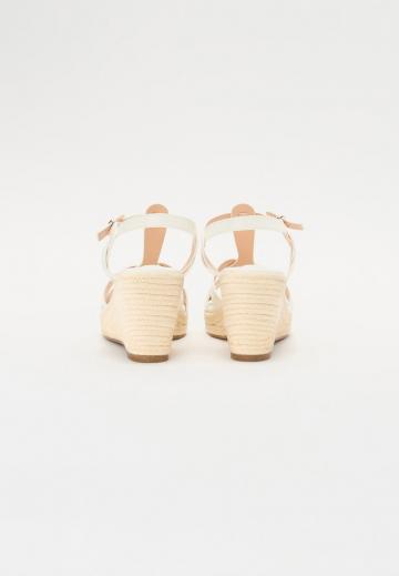 Гандбольные кроссовки