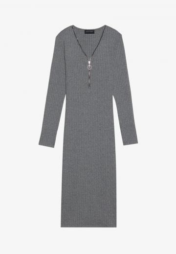 Платье футляр