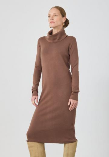 Платье футляр