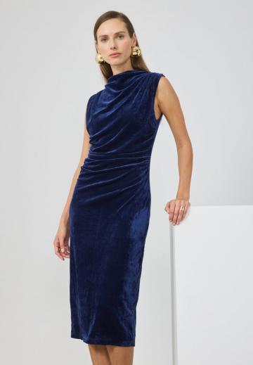 Платье футляр