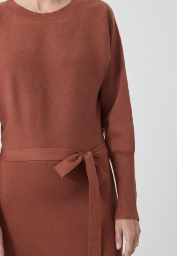 Платье футляр