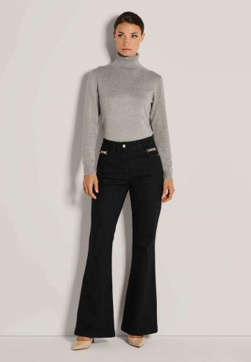 Клешеные брюки