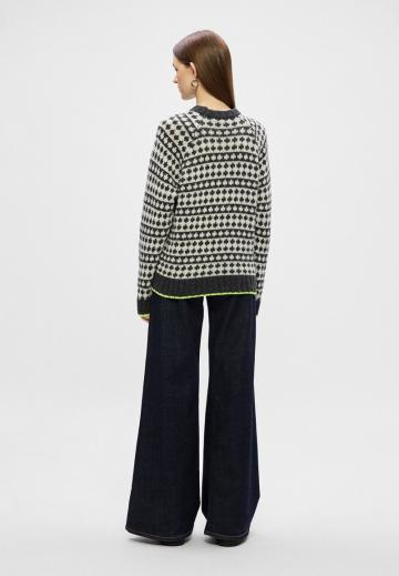 Длинный пуловер