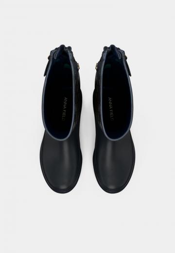 Резиновые сапоги