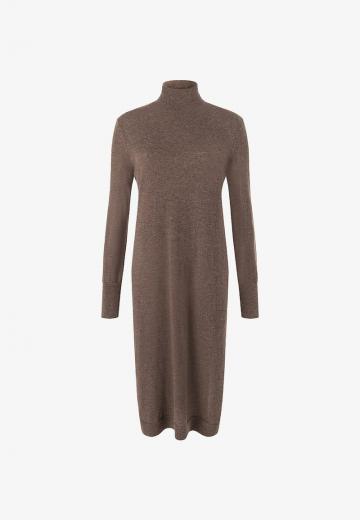 Вязаное платье