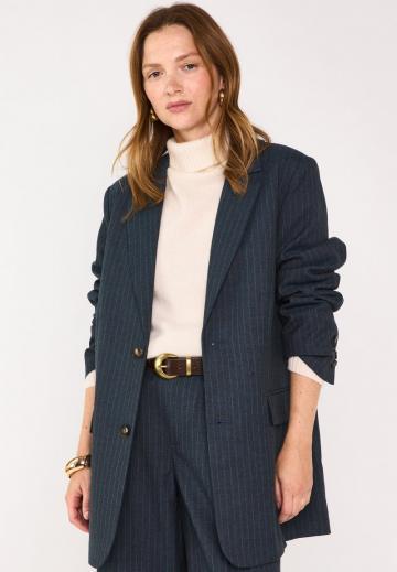 Короткое пальто