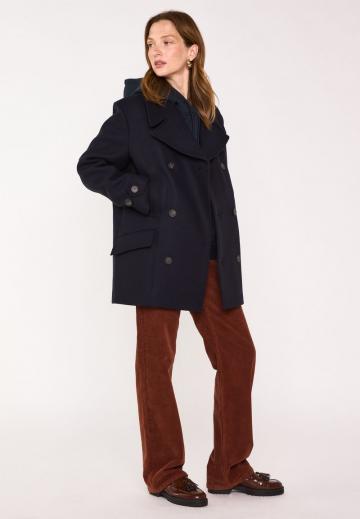 Короткое пальто